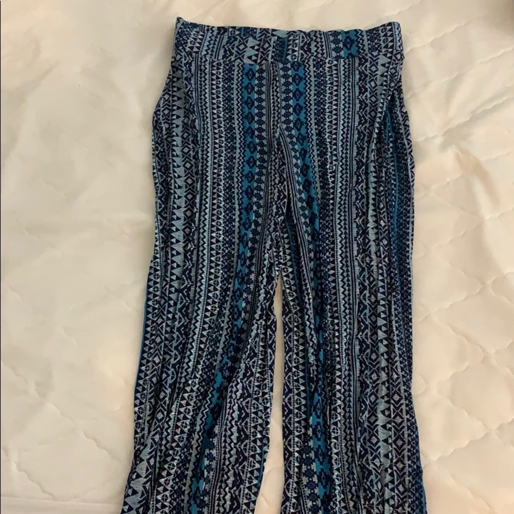 NEVER BEFORE WORN pants